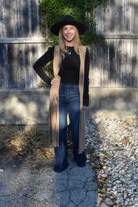 Suede fringe sleeveless cardigan.